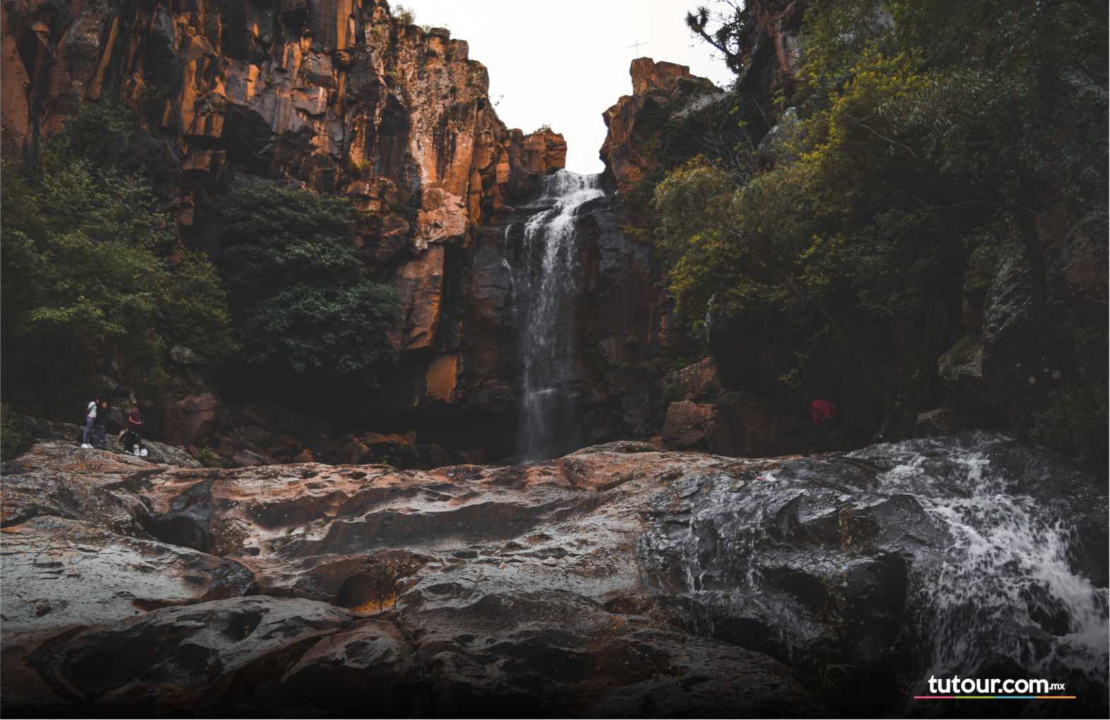 CASCADA DEL GARRUÑO  - CALVILL