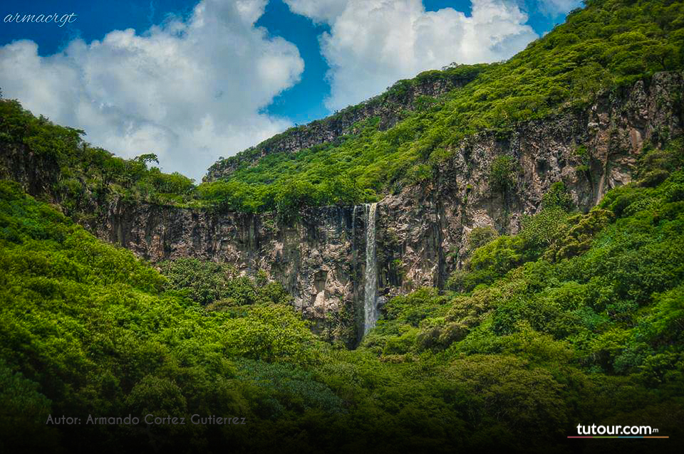 Cascada de Los Huenchos 